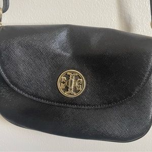 Tory Burch Small Shoulder Purse in Black **SHIPS SAME DAY!!**